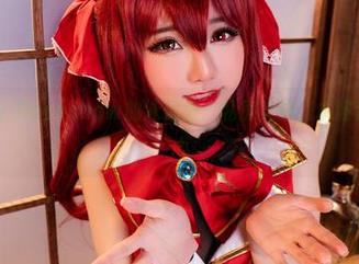 泡在Sally Dorasnow的泳池里：私房美图，水波荡漾好似春心